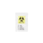 Przezroczysty woreczek foliowy z żółtą etykietą „BIOHAZARD” i symbolem zagrożenia biologicznego. Poniżej widoczne są opcje do zaznaczenia: STAT, Freeze, Refrigerate, Room Temp. – wskazujące warunki przechowywania próbek biologicznych.