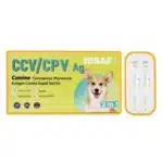 Szybki test BISAF CCV/CPV Ag 2 w 1 do wykrywania koronawirusa i parwowirozy u psów. Na opakowaniu widoczny wizerunek psa, oznaczenia „2 In 1” oraz przykładowa kaseta testowa z podwójnym panelem.